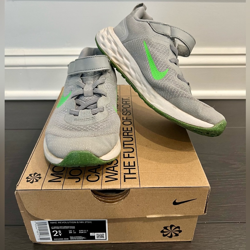 Nike Revolution 6 Sneakers - 2.5Y